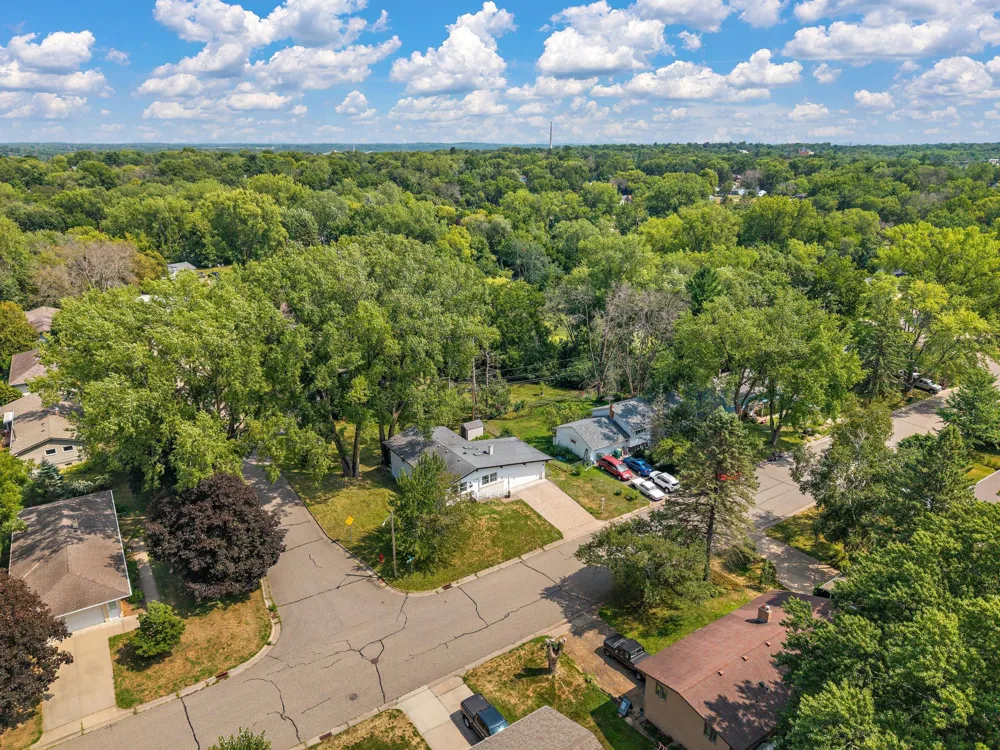 231 Birchwood Drive Stillwater, MN 55082