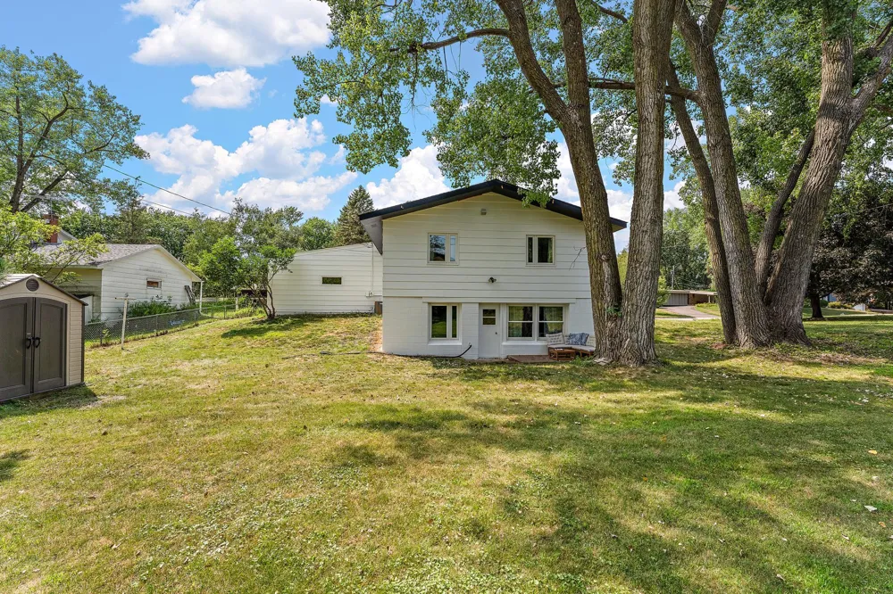 231 Birchwood Drive Stillwater, MN 55082