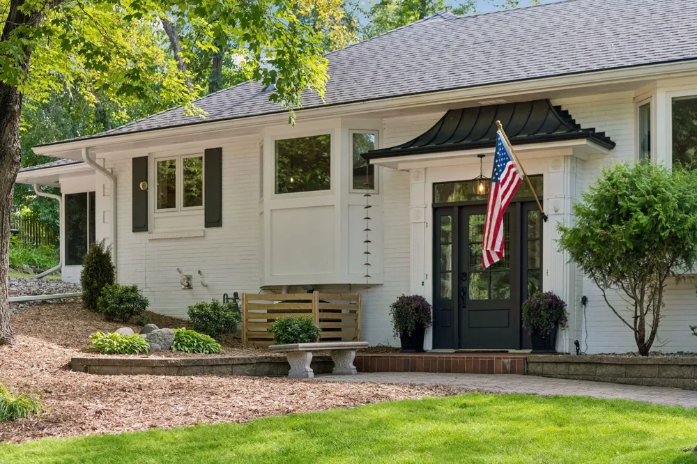 2312 Sheridan Hills Road Wayzata, MN 55391