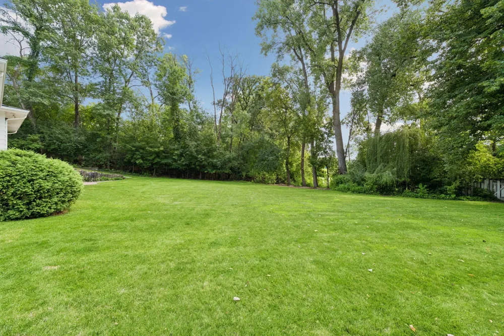 2312 Sheridan Hills Road Wayzata, MN 55391