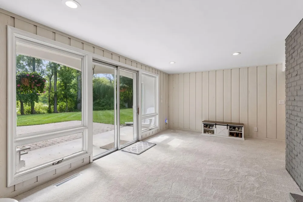 2312 Sheridan Hills Road Wayzata, MN 55391