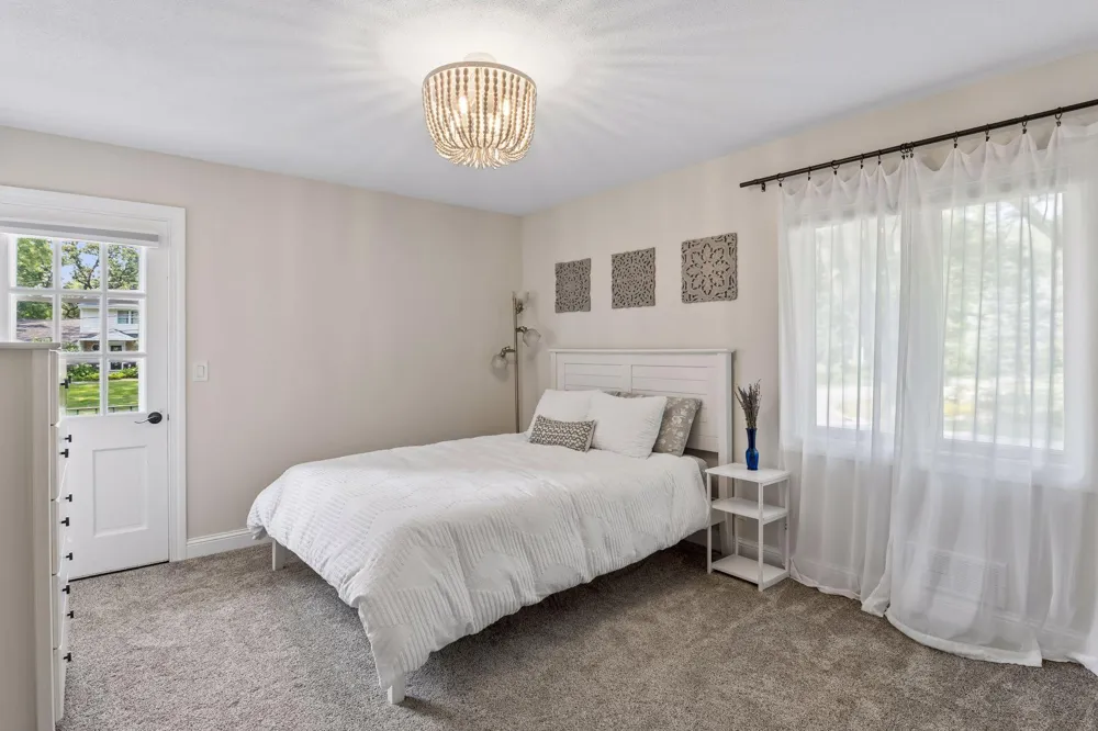 2312 Sheridan Hills Road Wayzata, MN 55391