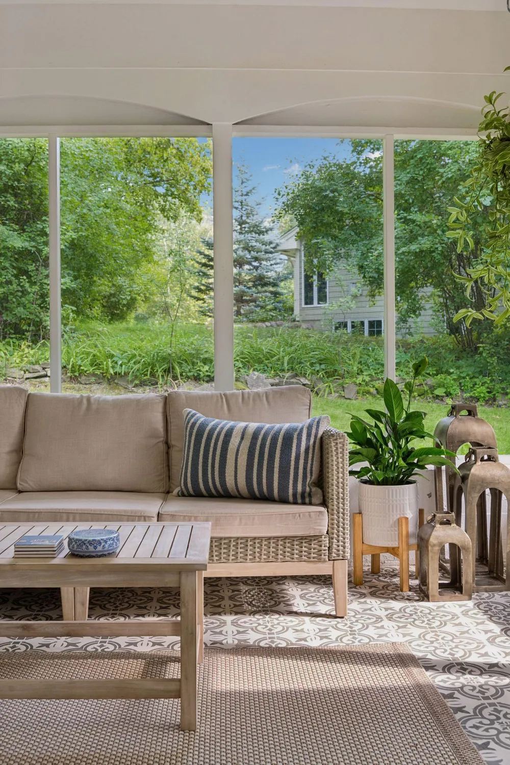 2312 Sheridan Hills Road Wayzata, MN 55391