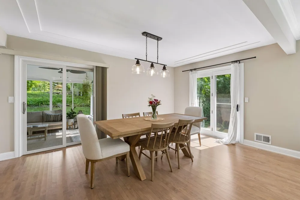 2312 Sheridan Hills Road Wayzata, MN 55391