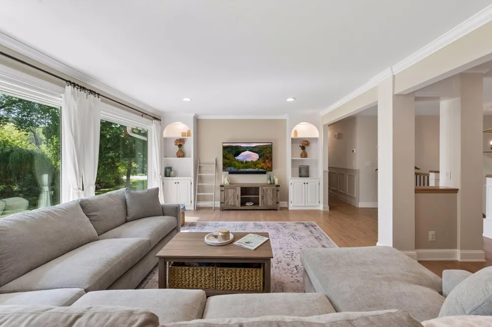 2312 Sheridan Hills Road Wayzata, MN 55391