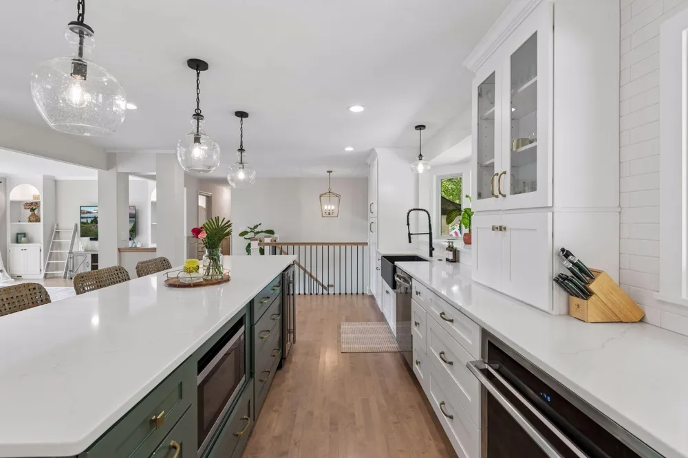 2312 Sheridan Hills Road Wayzata, MN 55391