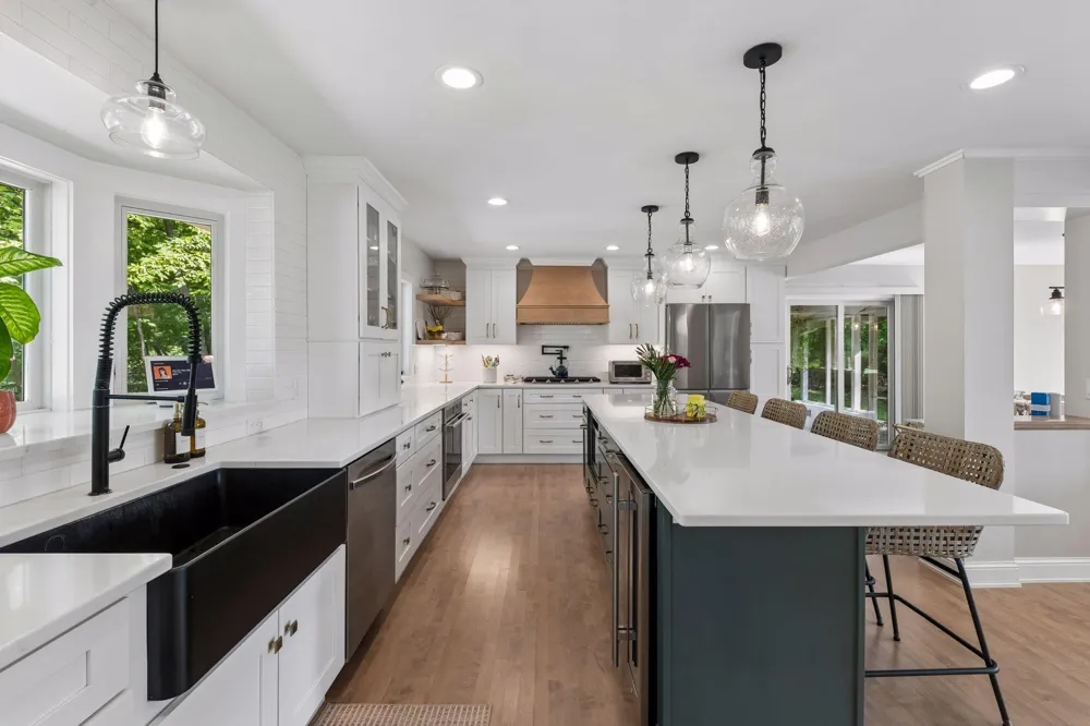 2312 Sheridan Hills Road Wayzata, MN 55391