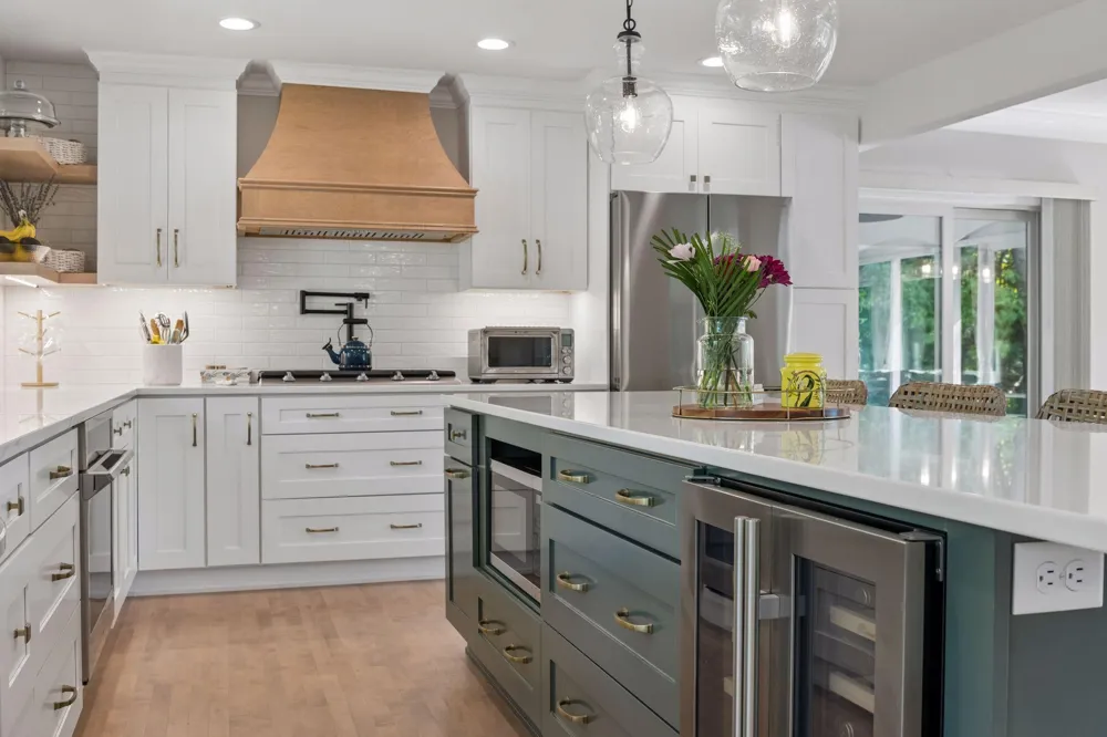 2312 Sheridan Hills Road Wayzata, MN 55391