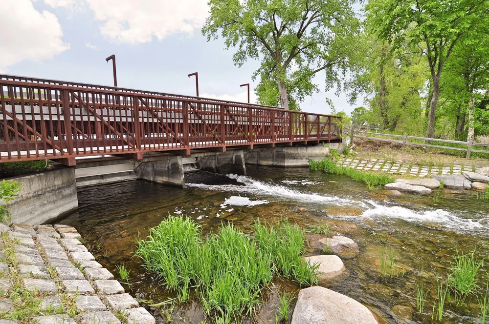 2312 Sheridan Hills Road Wayzata, MN 55391