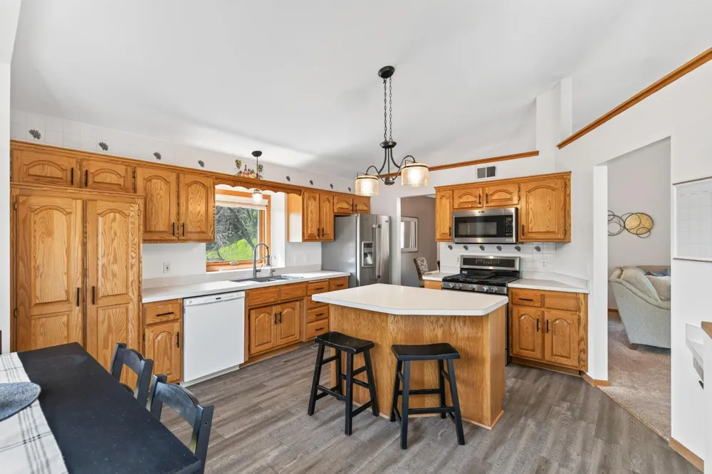 8510 Trista Lane E Saint Bonifacius, MN 55375