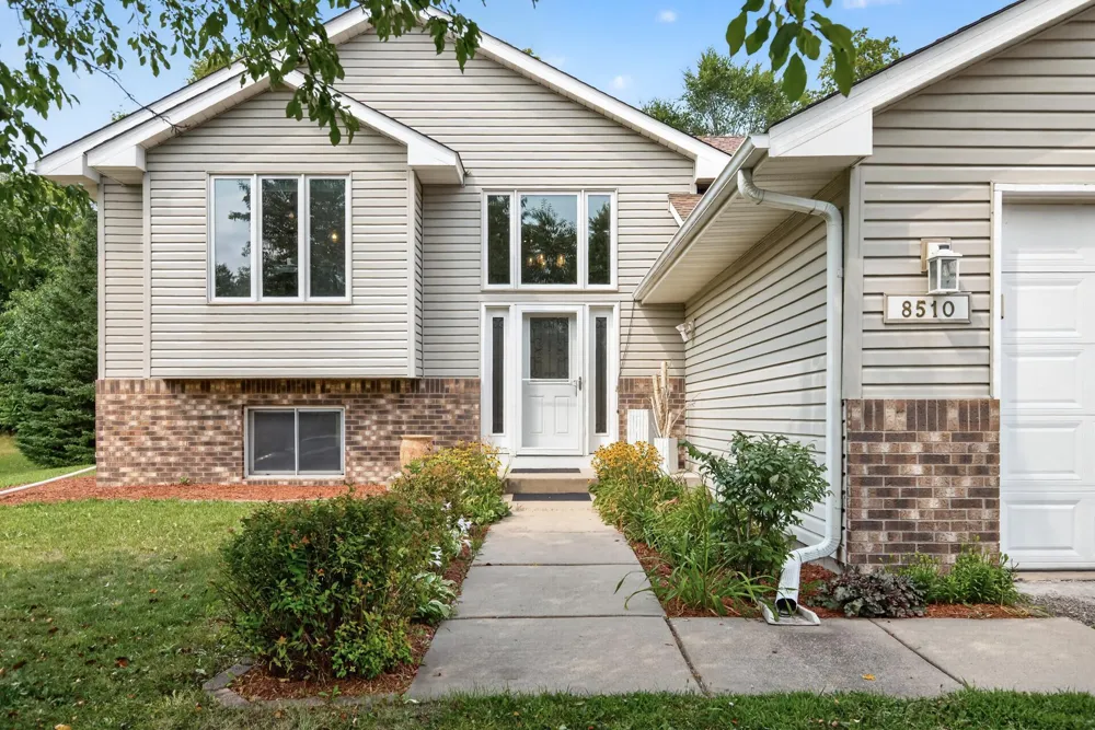 8510 Trista Lane E Saint Bonifacius, MN 55375