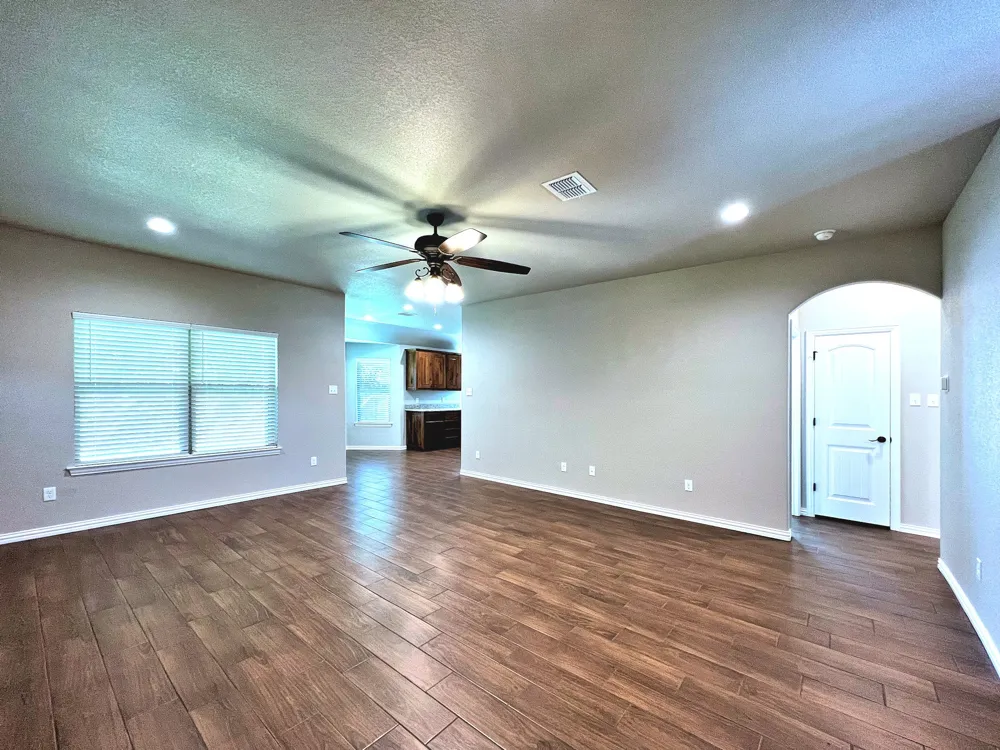 219 Clover Circle Weatherford, TX 76086