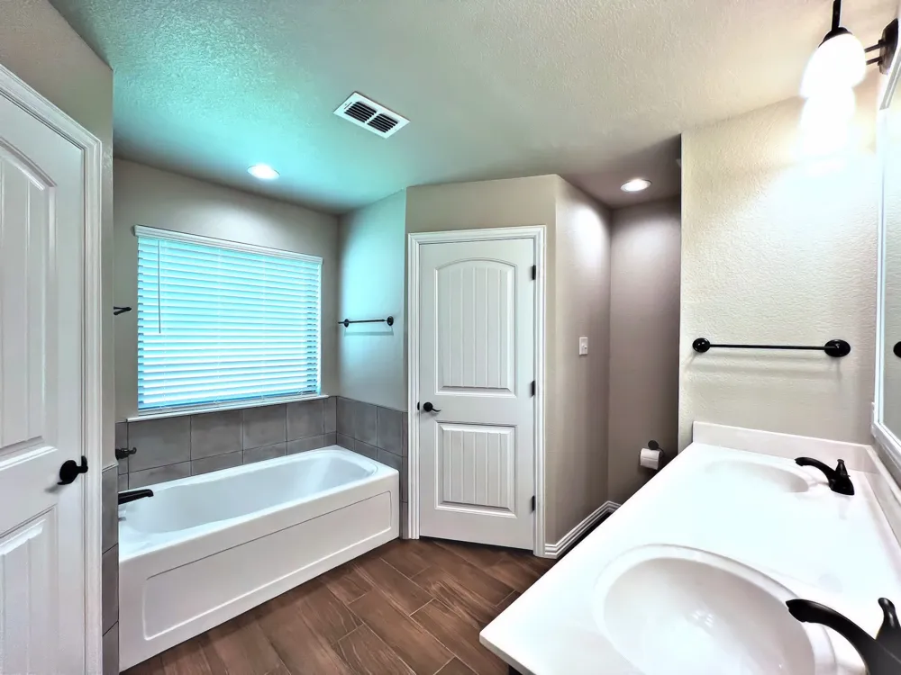 219 Clover Circle Weatherford, TX 76086