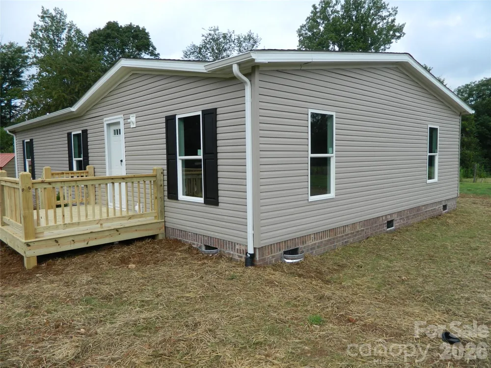 3944 Hollywood Ridge Road NE Lenoir, NC 28645