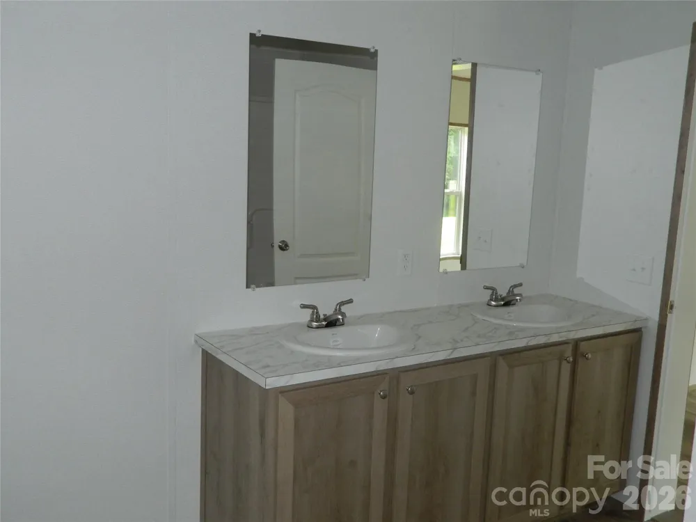 3944 Hollywood Ridge Road NE Lenoir, NC 28645