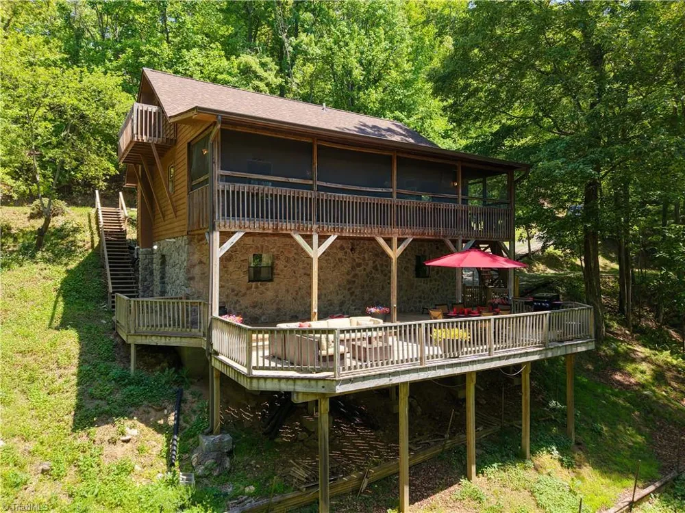 102 Overland Trl Fancy Gap, VA 24328