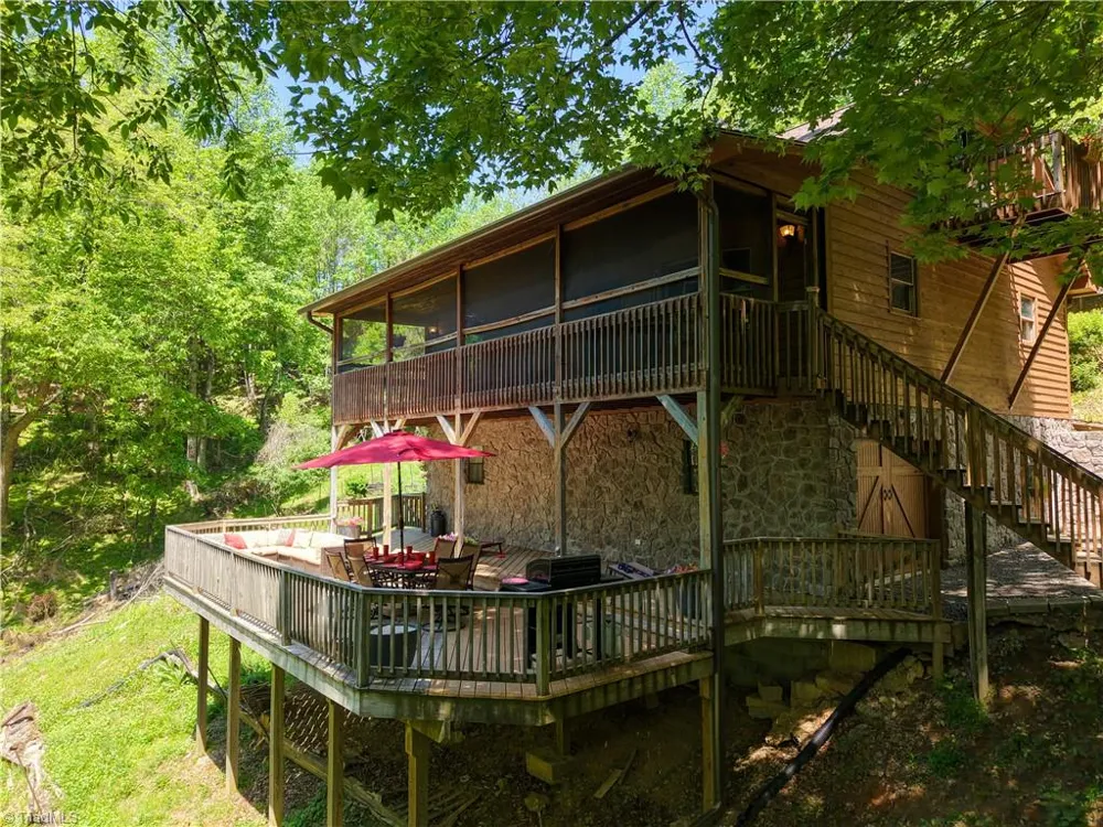 102 Overland Trl Fancy Gap, VA 24328