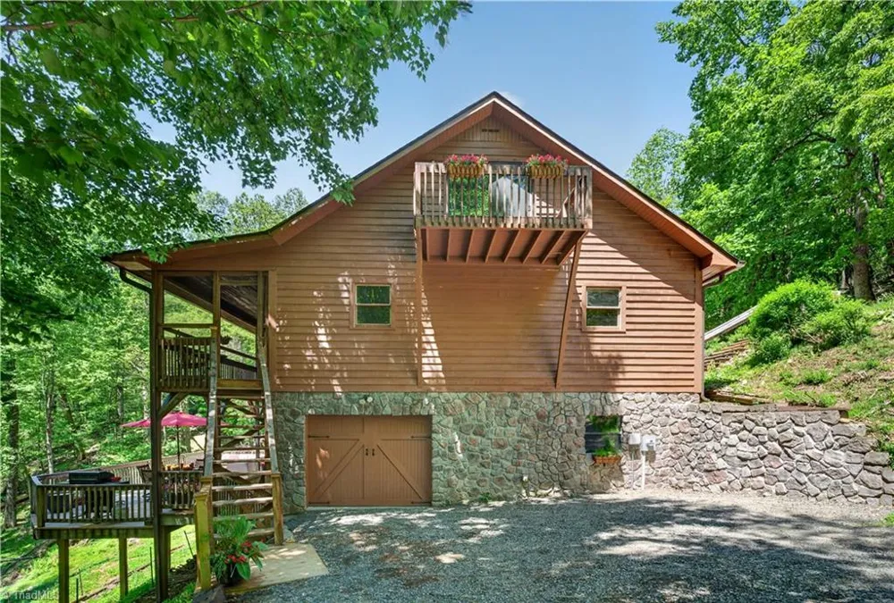 102 Overland Trl Fancy Gap, VA 24328