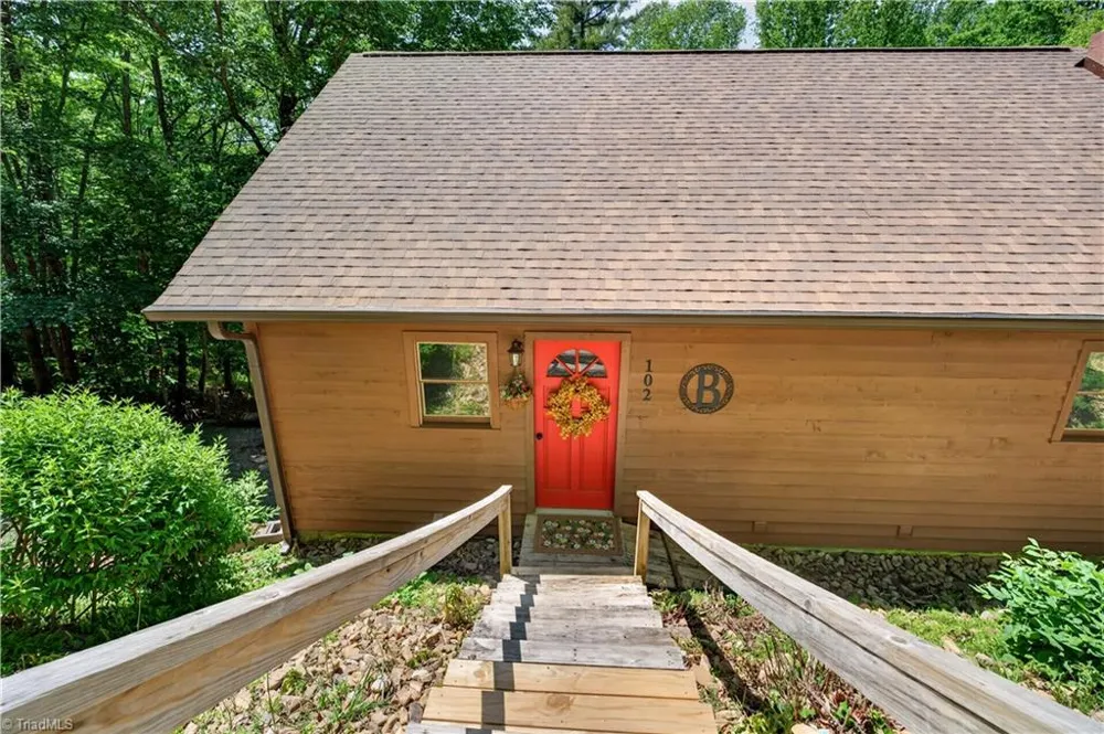 102 Overland Trl Fancy Gap, VA 24328