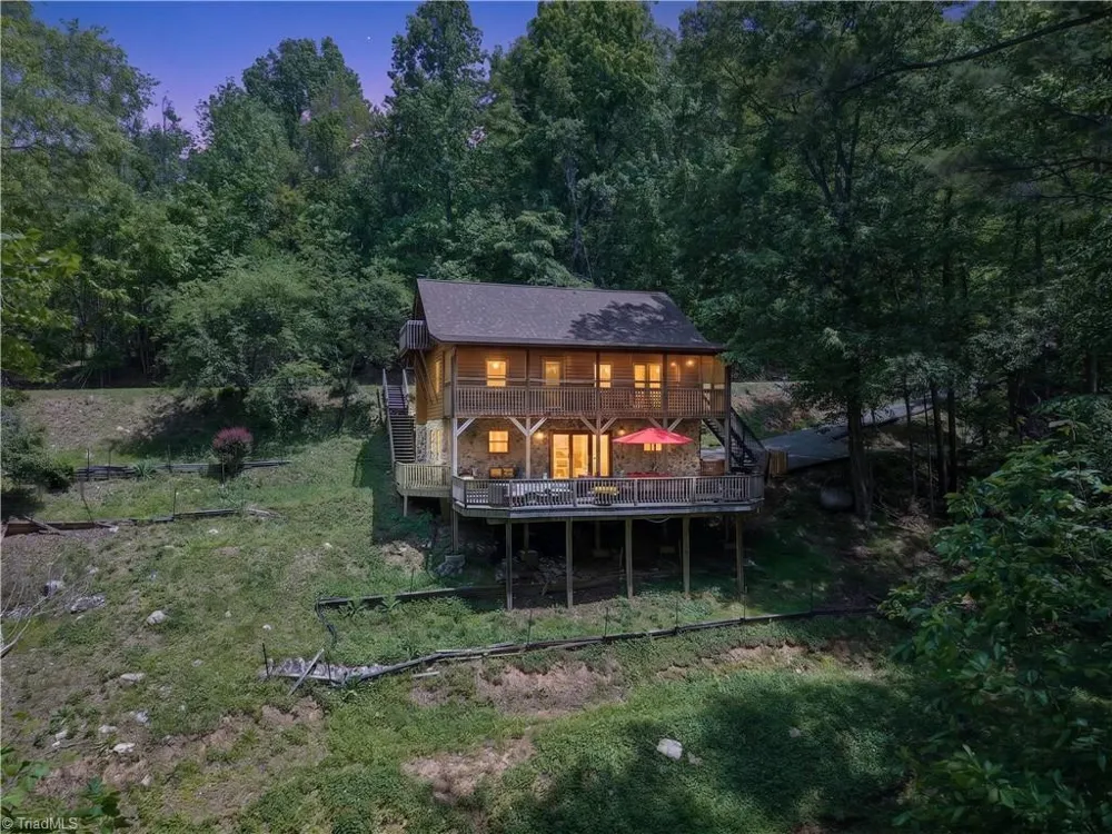 102 Overland Trl Fancy Gap, VA 24328
