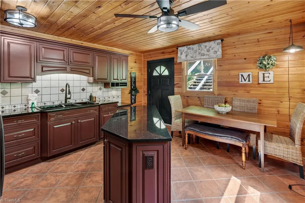 102 Overland Trl Fancy Gap, VA 24328