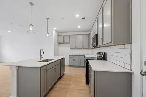 2575 Peaceful Valley Dr