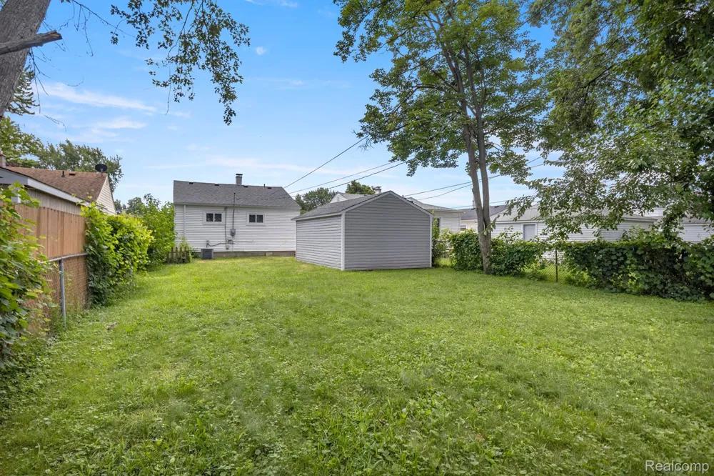 29014 Block Street Garden City City, MI 48135