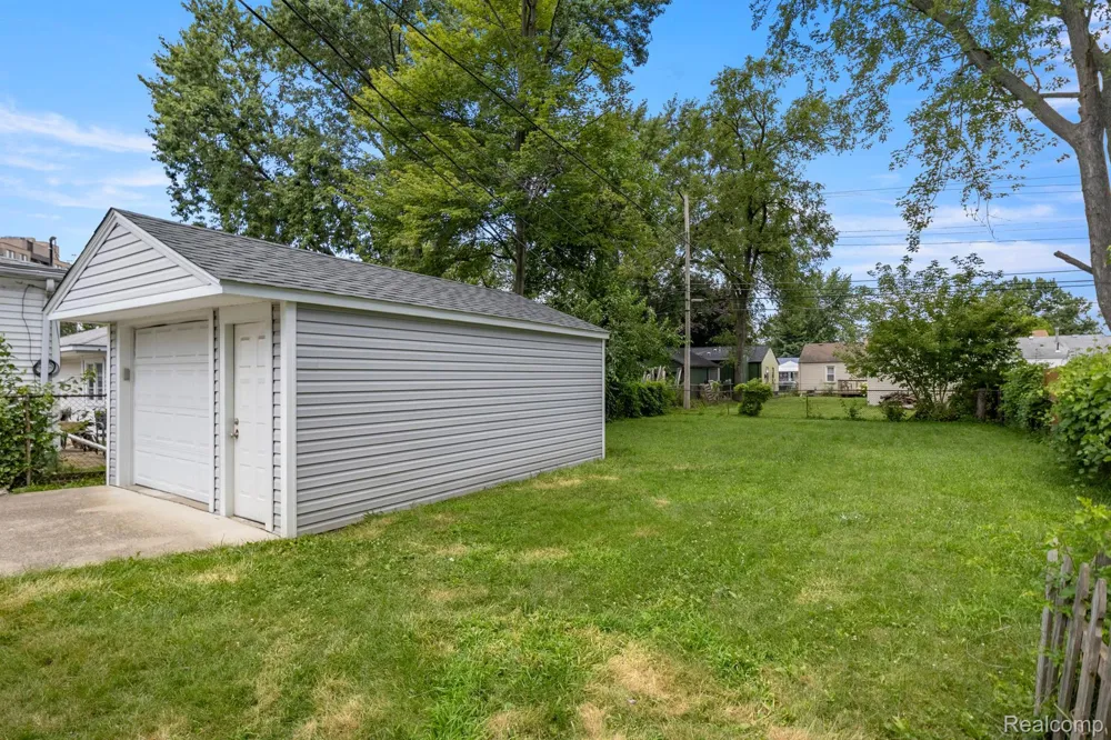 29014 Block Street Garden City City, MI 48135