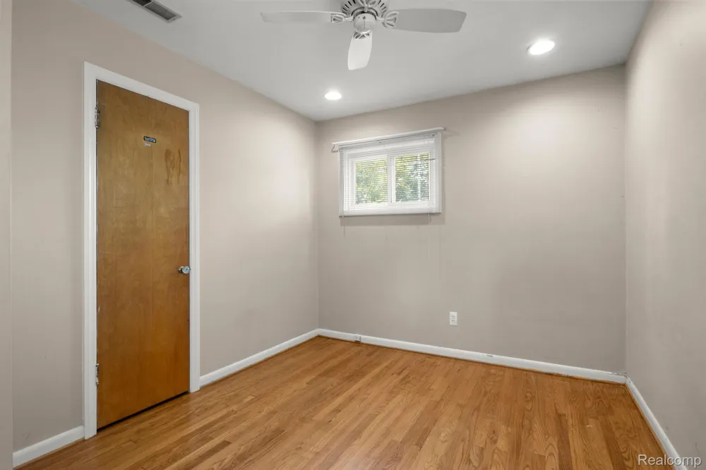 29014 Block Street Garden City City, MI 48135
