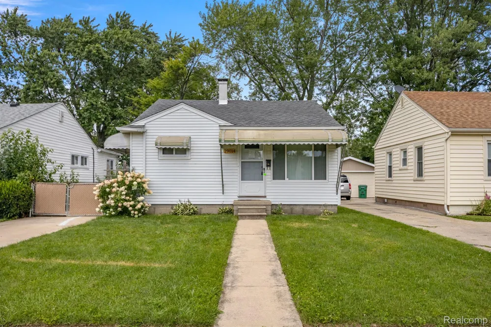29014 Block Street Garden City City, MI 48135