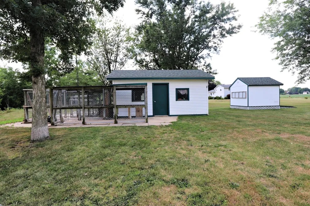 1415 S Nichols Road Clayton Charter Township, MI 48473