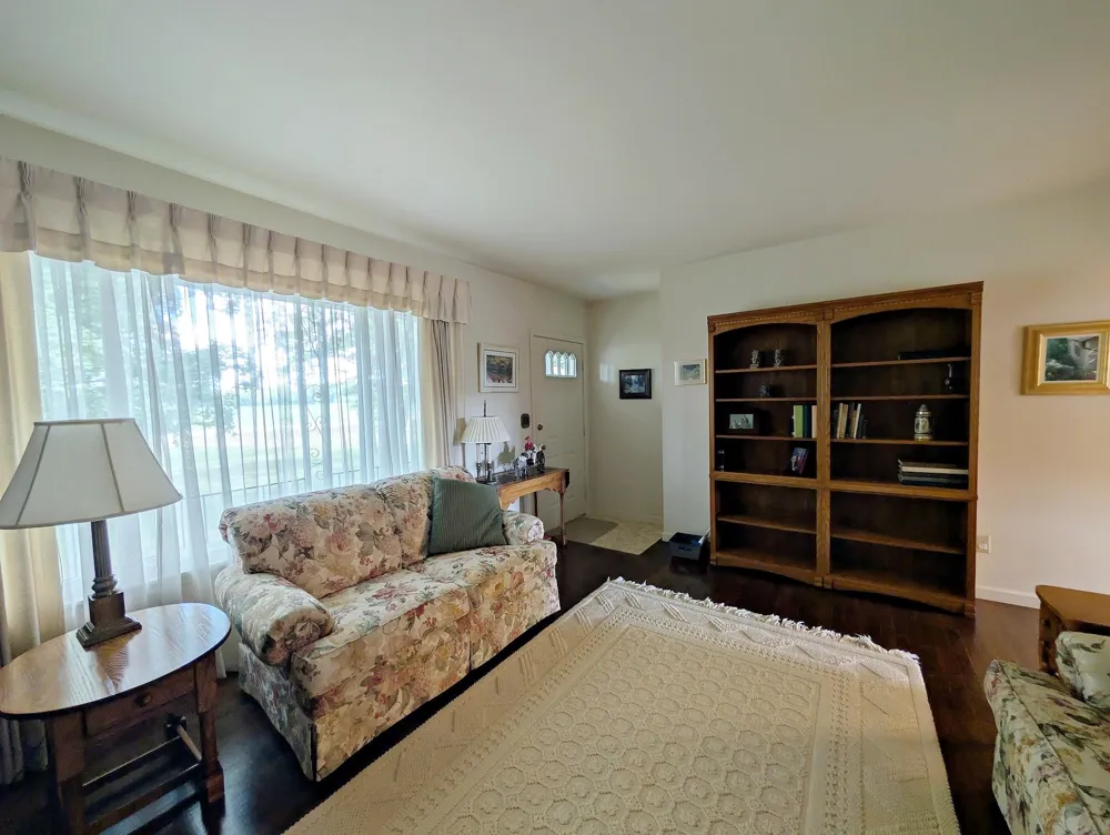 1415 S Nichols Road Clayton Charter Township, MI 48473