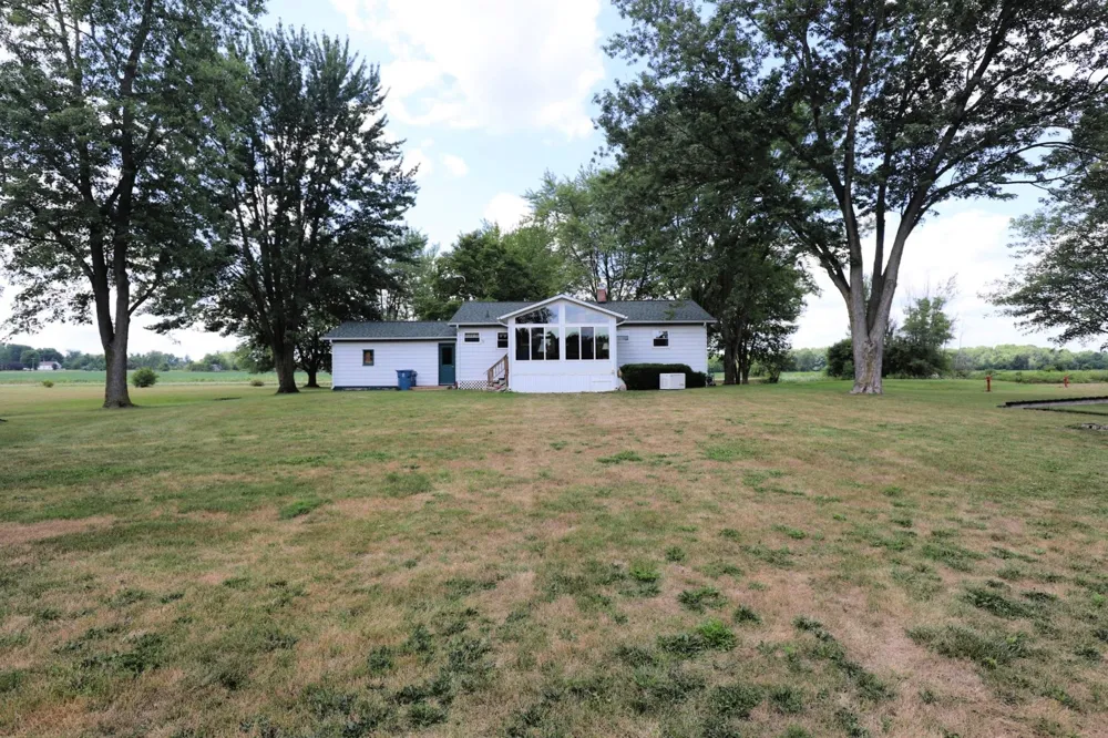 1415 S Nichols Road Clayton Charter Township, MI 48473