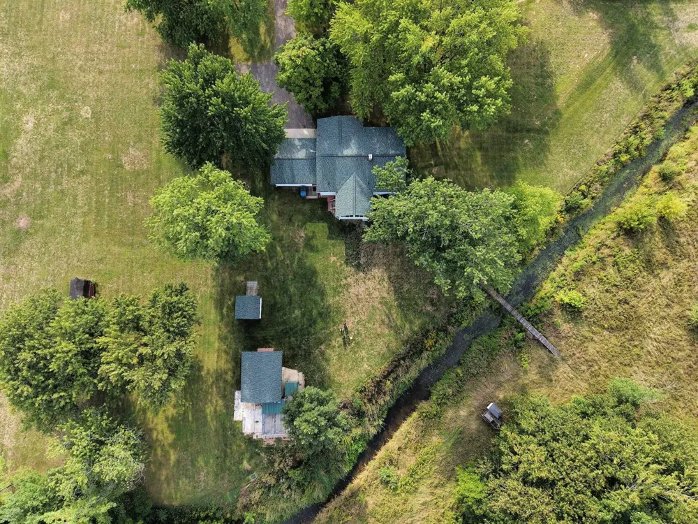 1415 S Nichols Road Clayton Charter Township, MI 48473