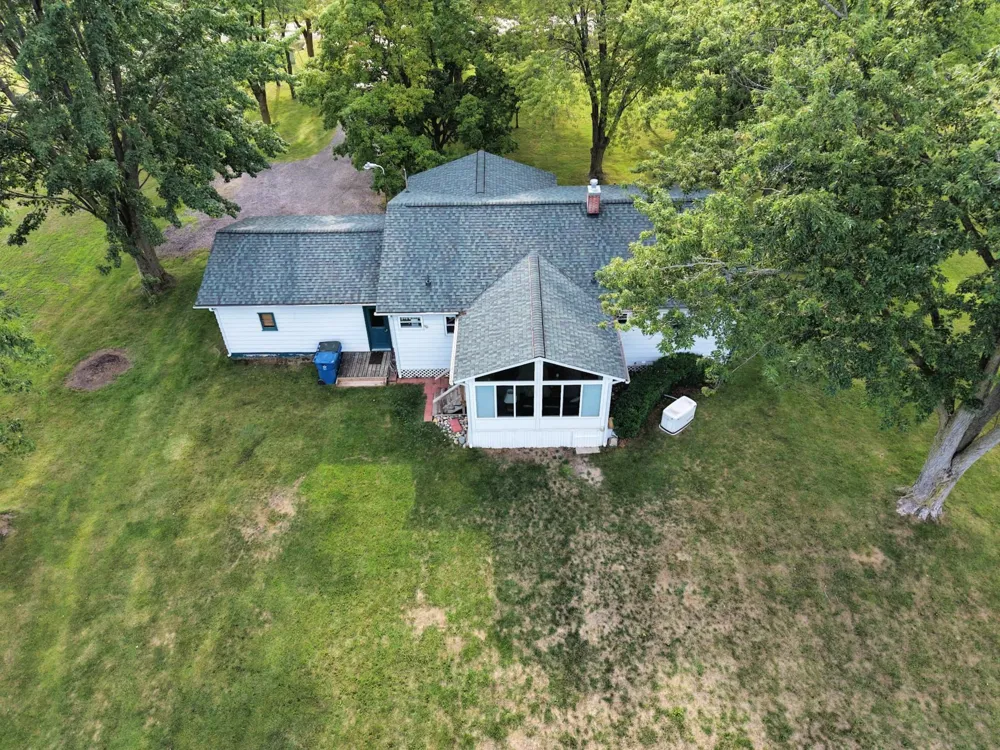 1415 S Nichols Road Clayton Charter Township, MI 48473
