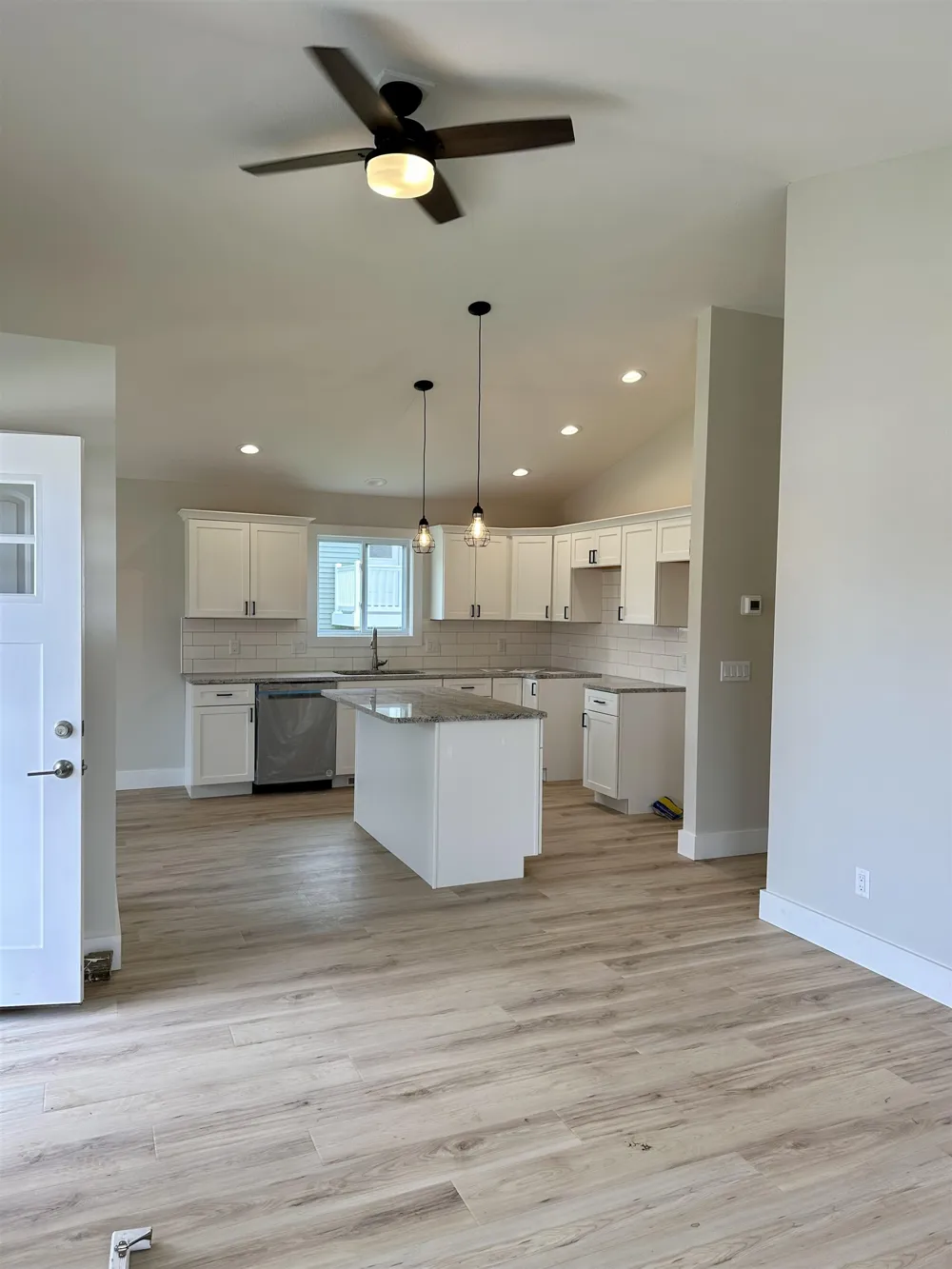 752 Ashland Drive Garfield Charter Township, MI 49696