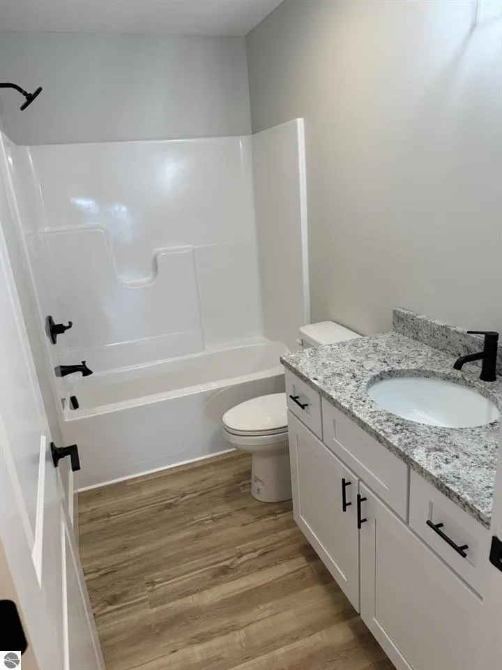 752 Ashland Drive Garfield Charter Township, MI 49696