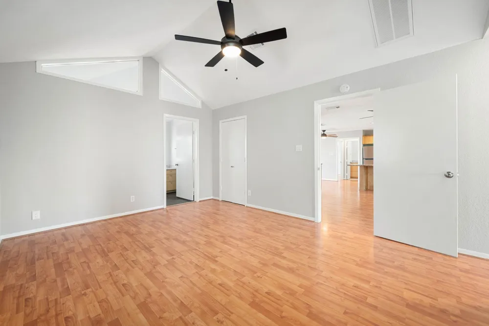 1264 Blue Heron Street Hitchcock, TX 77563