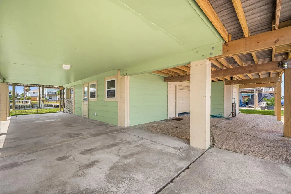 1264 Blue Heron Street Hitchcock, TX 77563