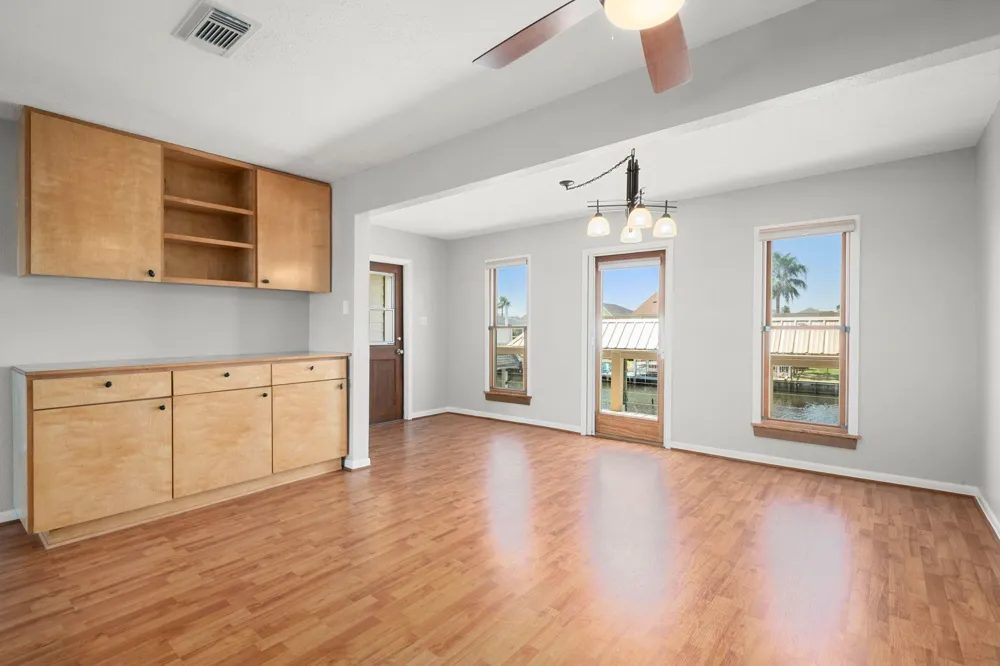 1264 Blue Heron Street Hitchcock, TX 77563