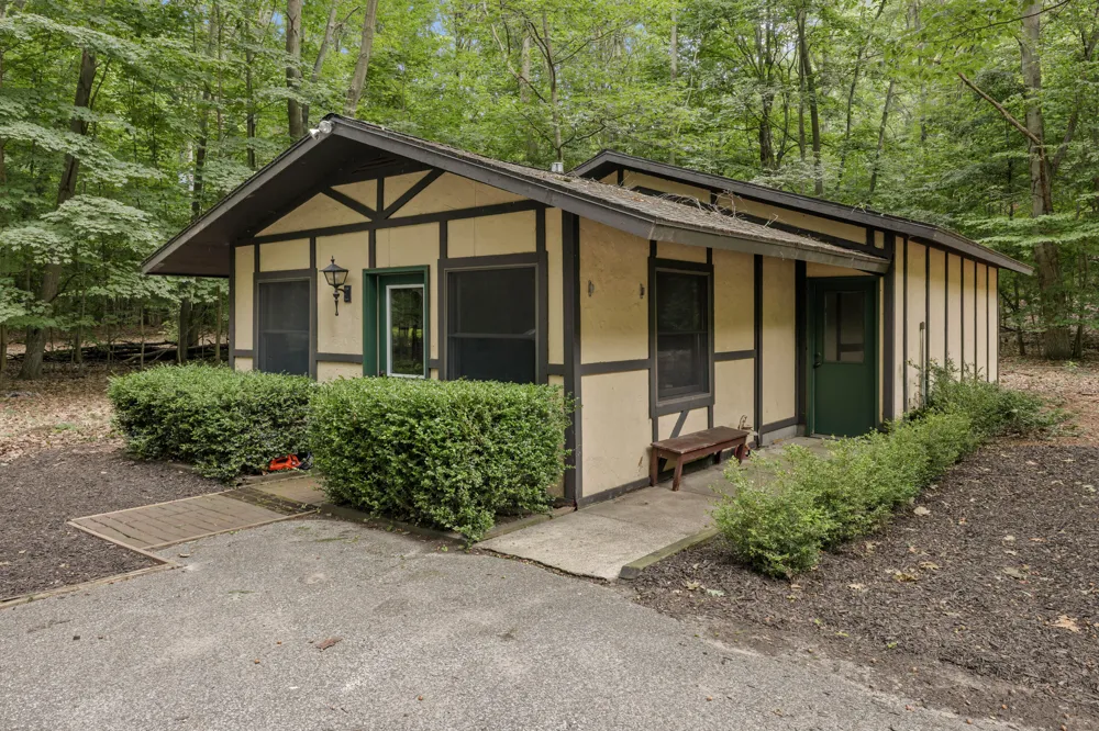 12879 Lakeshore Drive Grand Haven, MI 49417