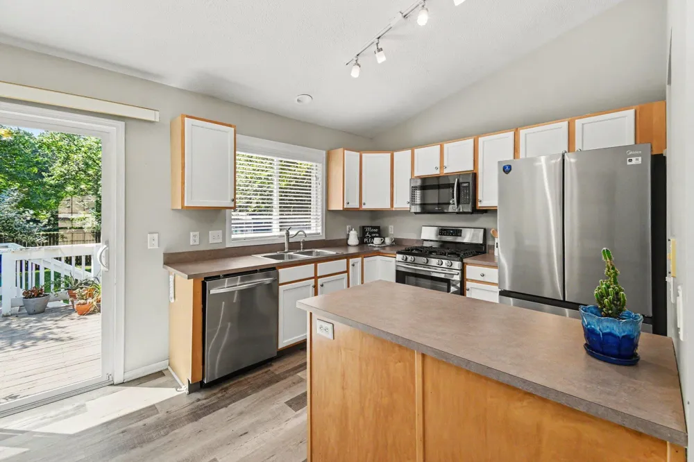 15116 Briarwood Street Grand Haven, MI 49417