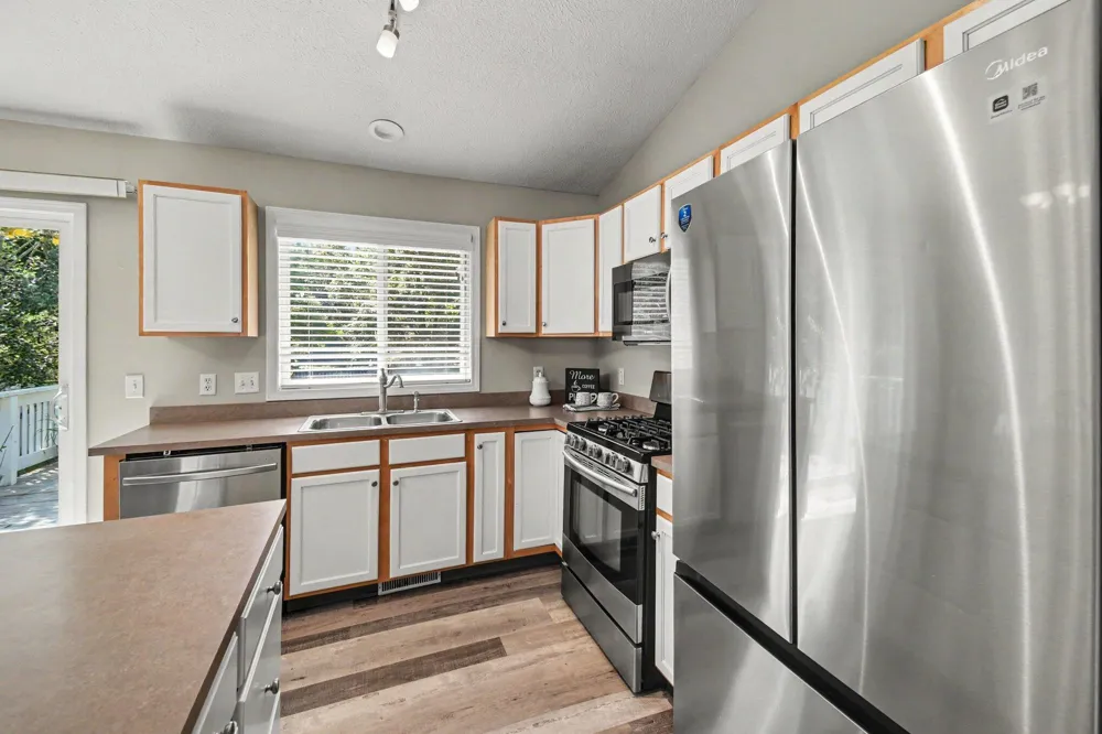 15116 Briarwood Street Grand Haven, MI 49417