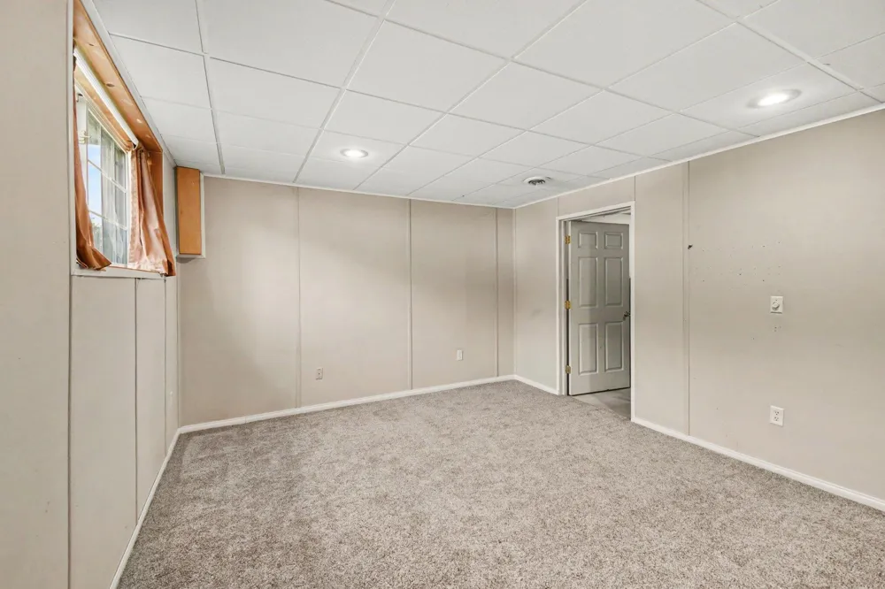 15116 Briarwood Street Grand Haven, MI 49417