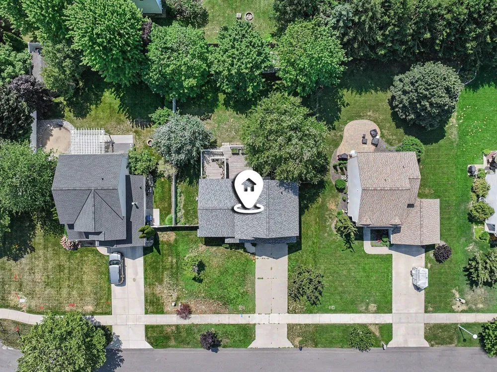 15116 Briarwood Street Grand Haven, MI 49417