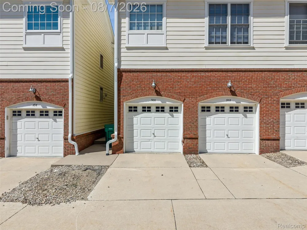 300 Beverly Avenue Auburn Hills City, MI 48326