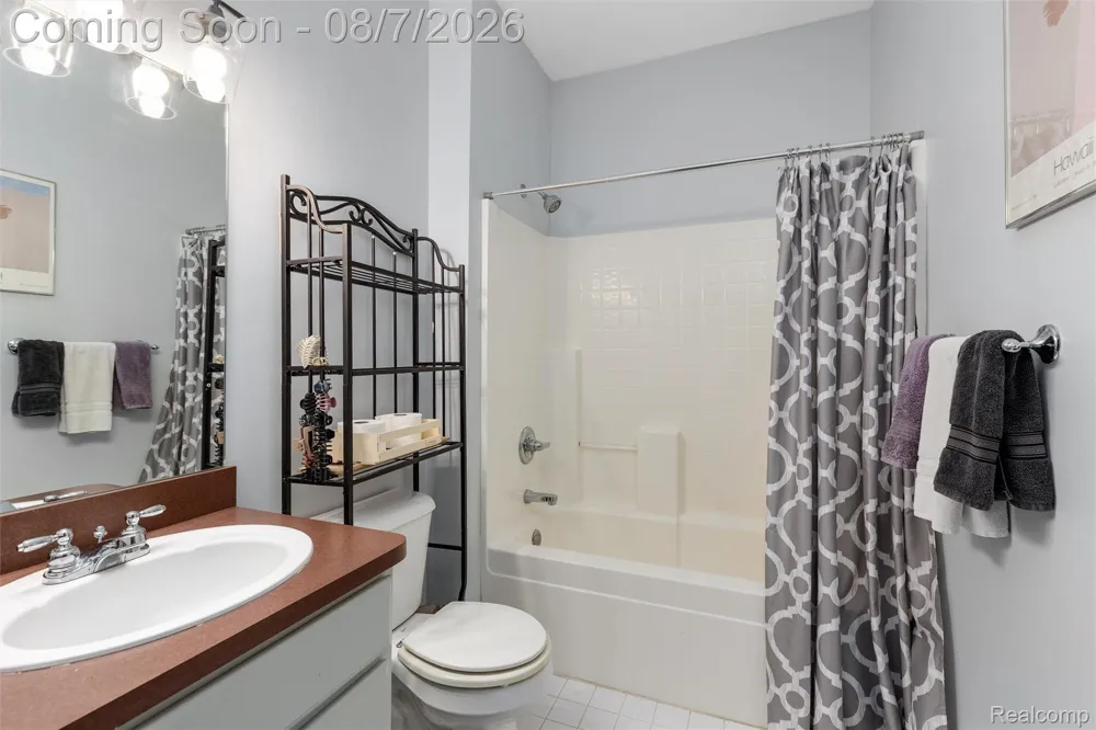 300 Beverly Avenue Auburn Hills City, MI 48326