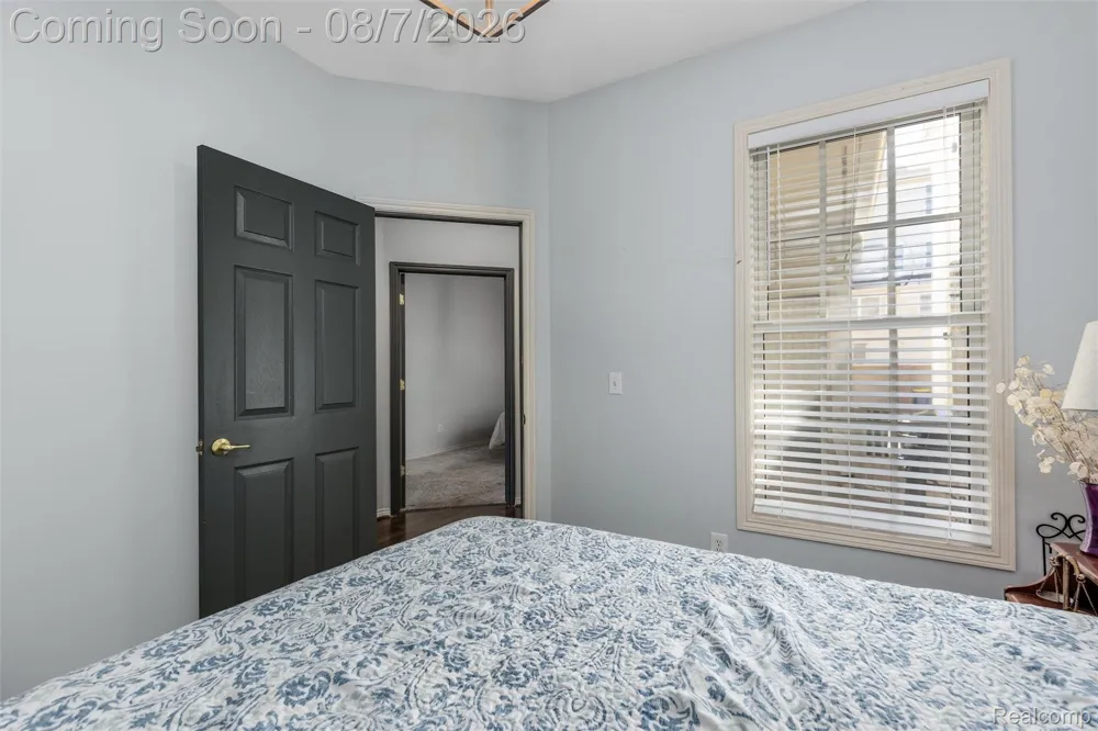 300 Beverly Avenue Auburn Hills City, MI 48326