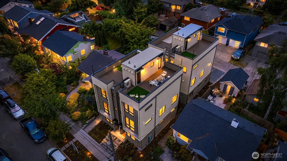 4347 SW Willow Street Seattle, WA 98136