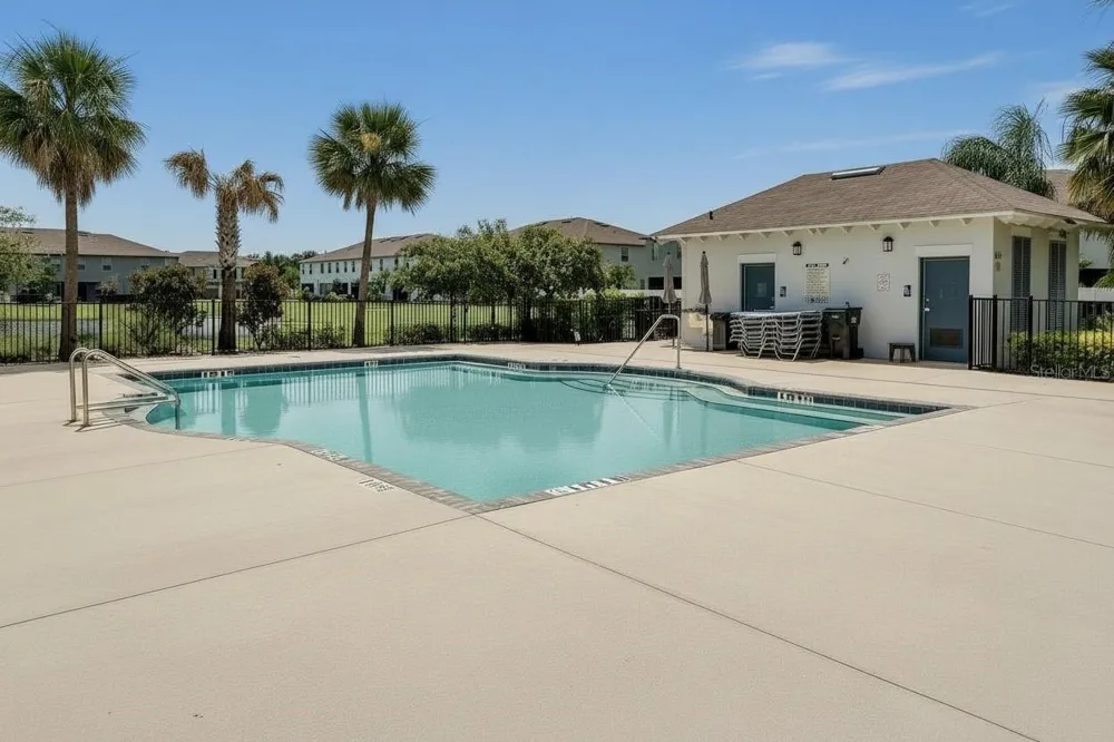 724 ROYAL EMPRESS DRIVE Ruskin, FL 33570